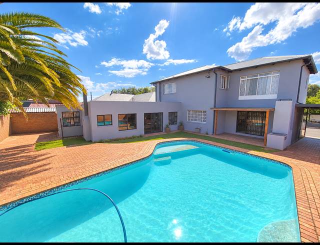 5 BEDROOM HOUSE FOR SALE IN BRENTHURST